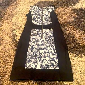 Michael Kors Sleeveless front zippered Dress size 0 good cond